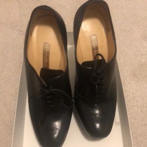 Lace up platform Black ankle booties